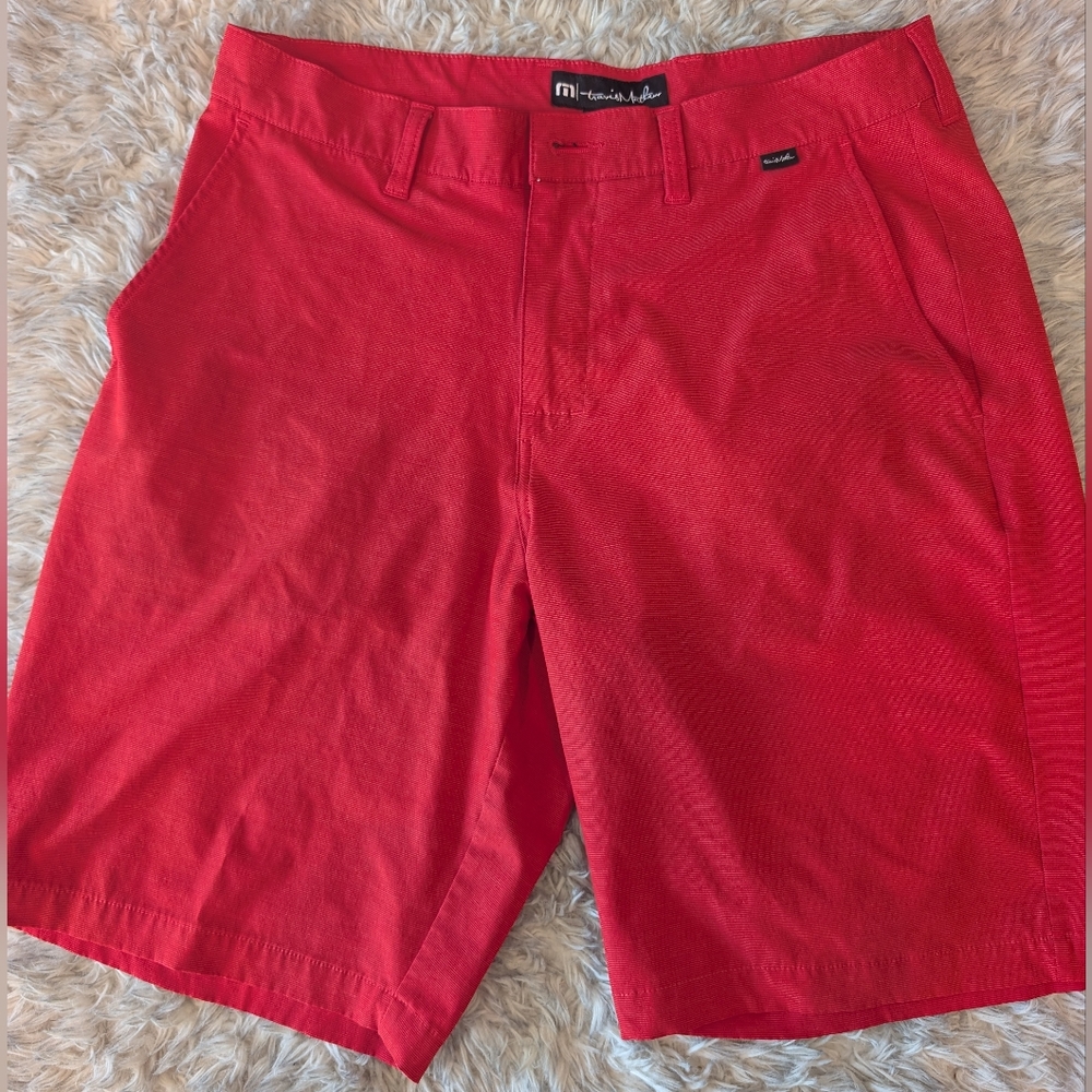 TravisMathew Performance Golf Shorts Mens 32 Red Casual Stretch 10" Inseam